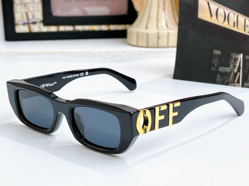 OFF WHITE